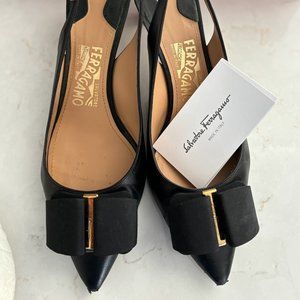Ferragamo Bow Slingback Size 9